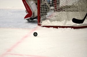 Flest slag fyret afsted nogensinde! Tjek lige dette slagsmål fra AHL